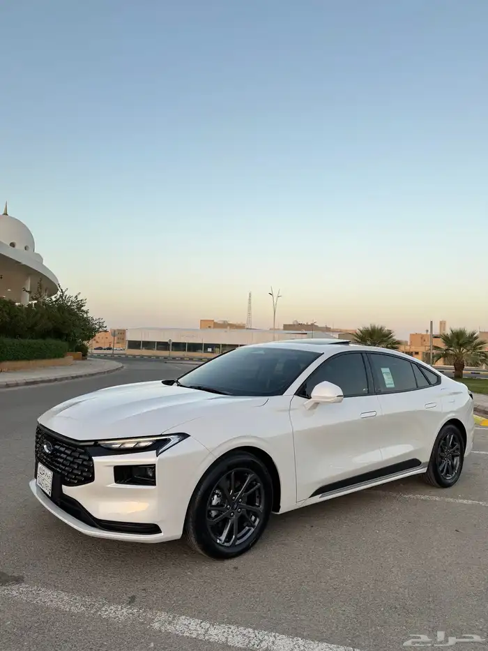 فورد تورس 2025 ترند نص فل 2