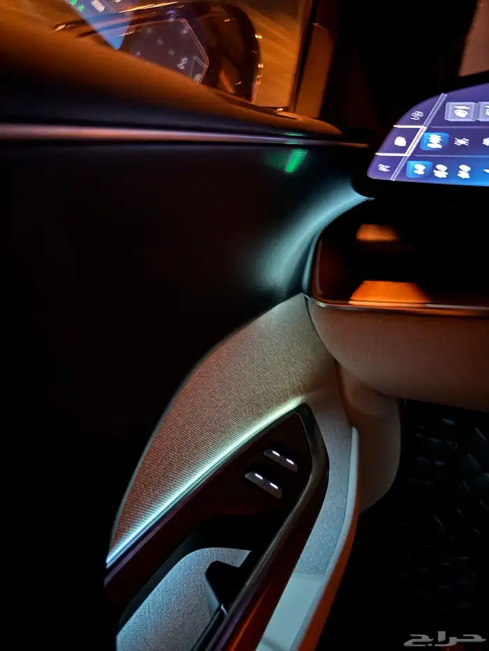 Lucid Air Touring   فخامة كهربائية بمواصفات عالية 51