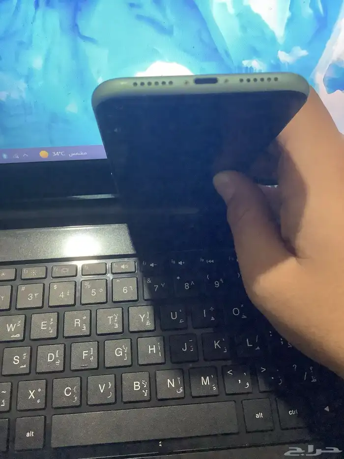 ايفون 11 العادي 11