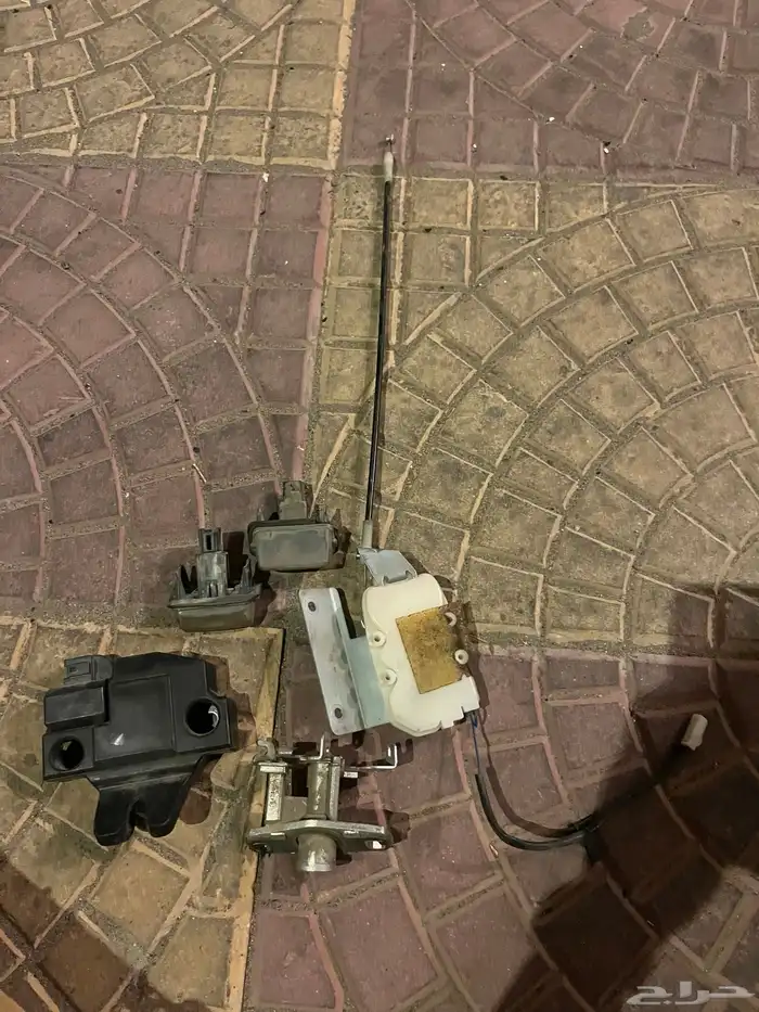 قفل شنطة كامري 2015 0