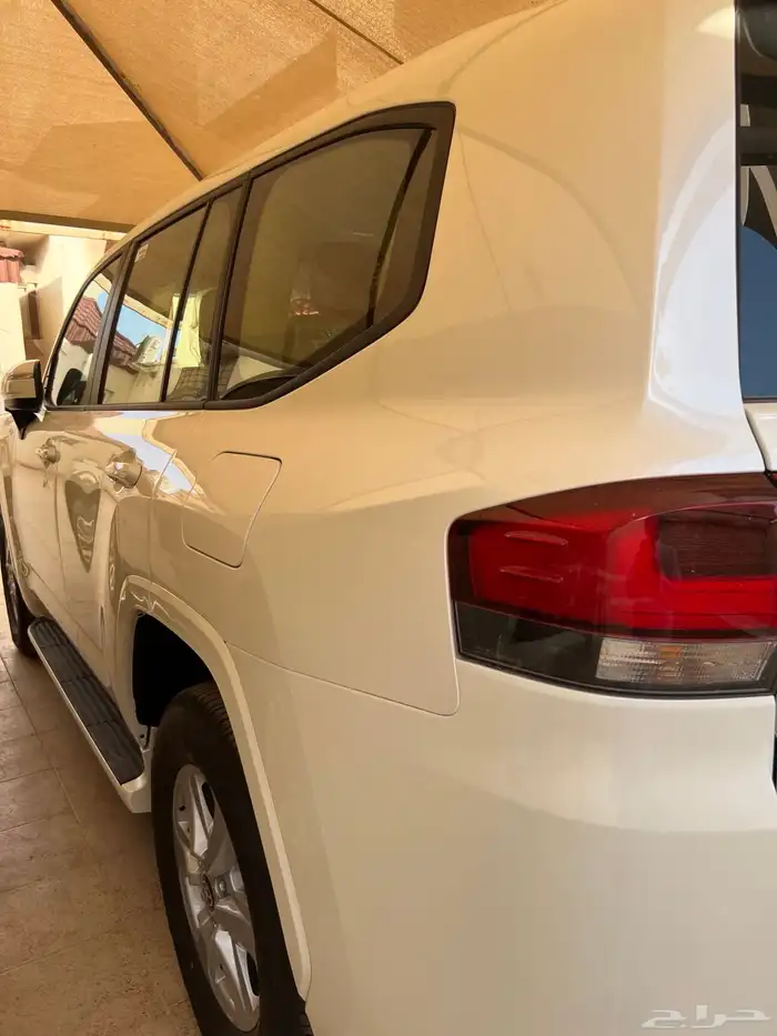 لاند جكسار 2025 L1 اصفار 4