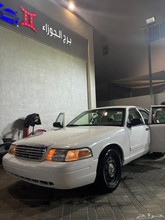 فورد عداد قليل وسعر مميز 12