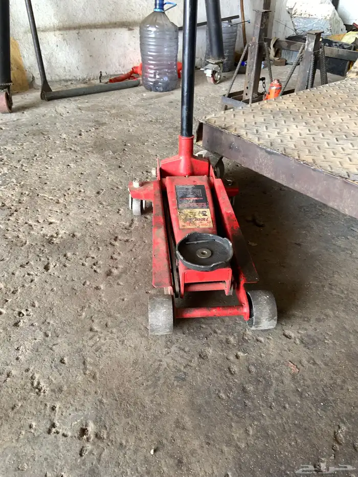 اغراض ورشة ميكانيكا للبيع 2