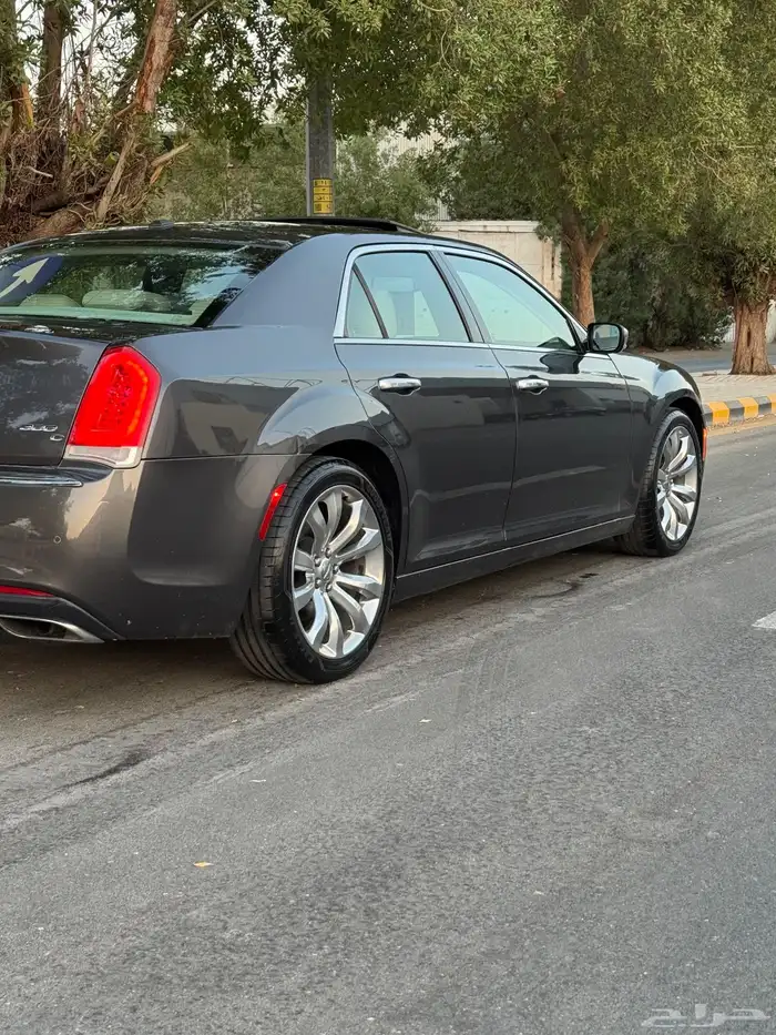 كرايسلر 2016 فل كامل هيمي 8V 22