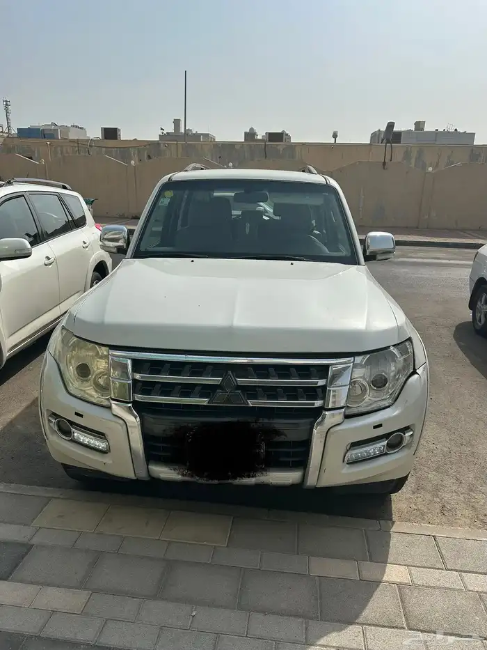 ميتسوبيشي باجيرو ماكينة 3500 دبل الممشي 205 ألف حالة ممتازة 0