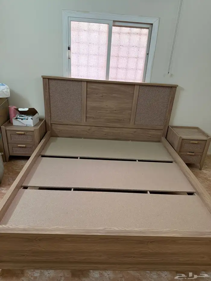 سرير جديد من هوم بوكس 0