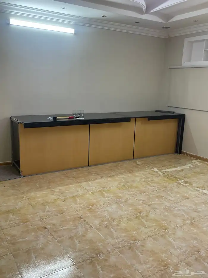 بار مطعم كوفي محل طولك 3 متر ونصف حديد ورخام 0
