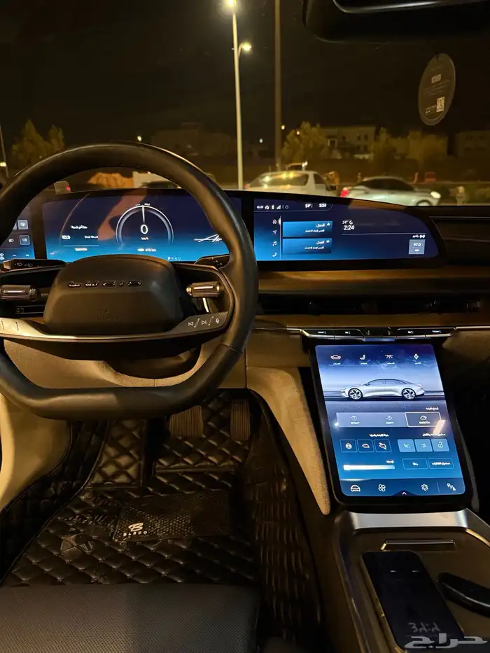 Lucid Air Touring   فخامة كهربائية بمواصفات عالية 13