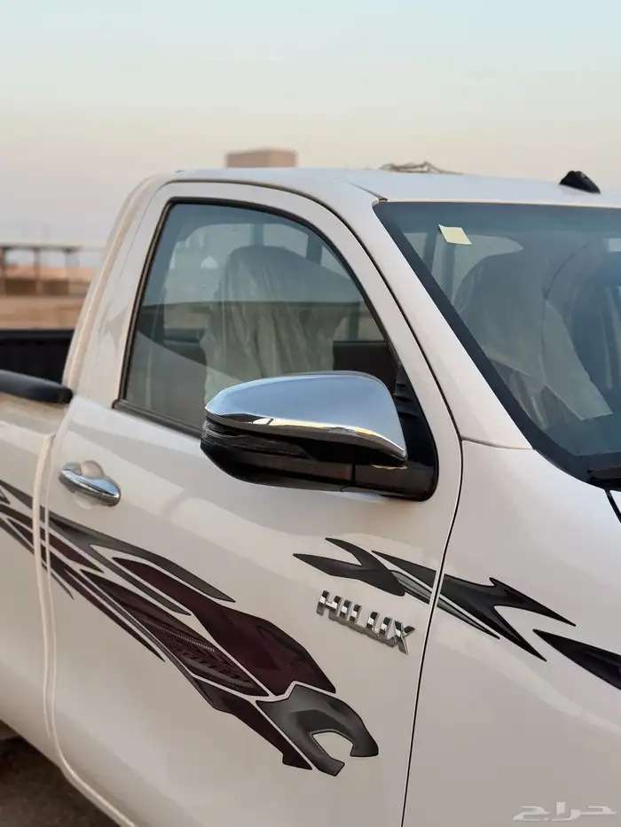 هايلوكس غماره 2023 GLX اصفار بنزين 26
