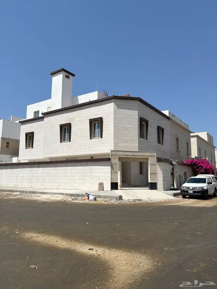 فلة فاخرة للبيع 0