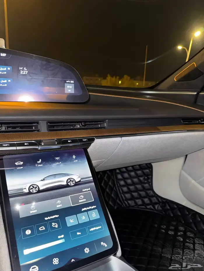 Lucid Air Touring   فخامة كهربائية بمواصفات عالية 24