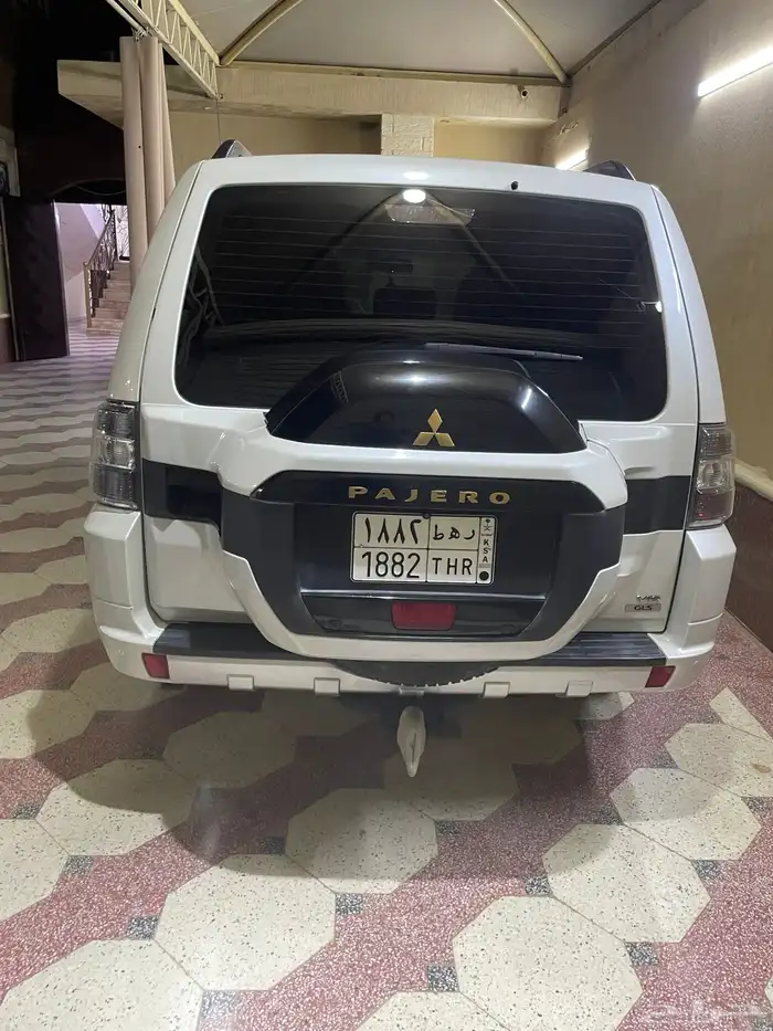 باجيرو ابيض  موديل 2019 9