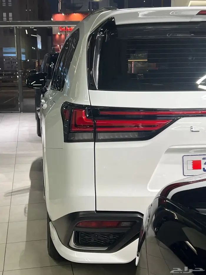 لكزس LX600 اف سبورت 6