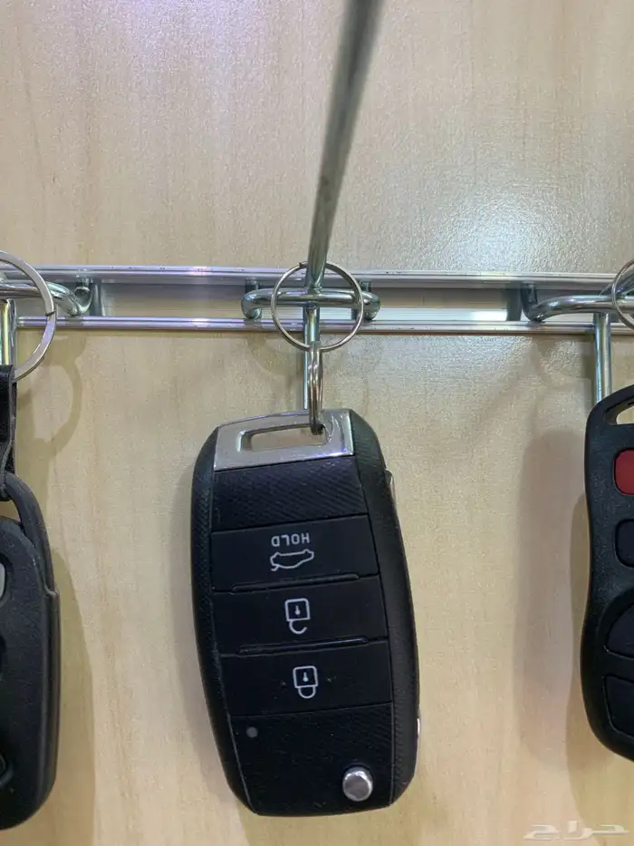 محل مفاتيح المفتاح الإلكتروني 13