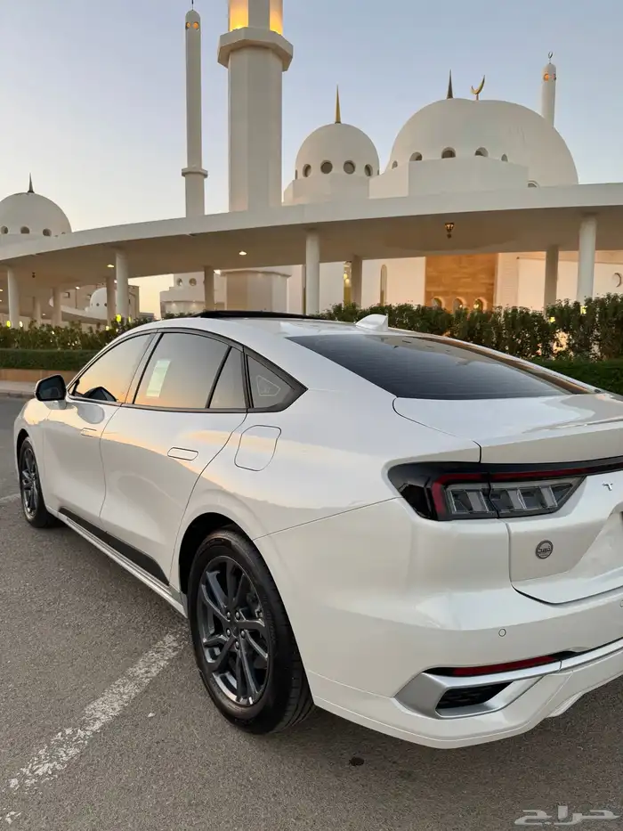 فورد تورس 2025 ترند نص فل 30