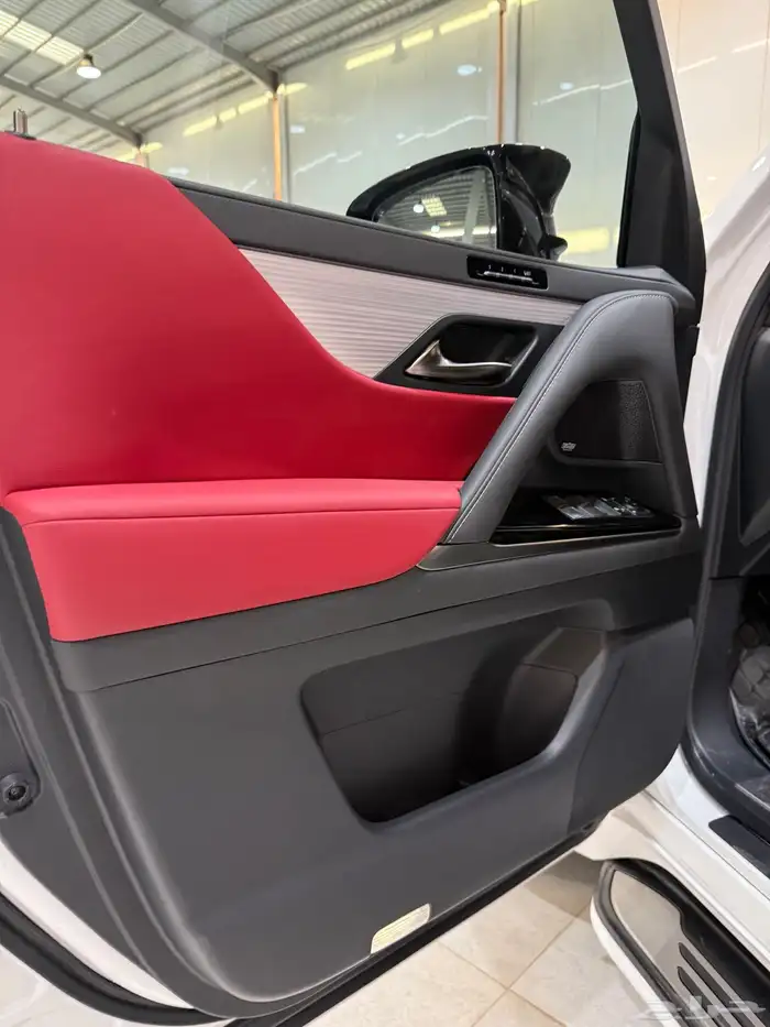 لكزس LX.600.F سبورت 2025 الساير شبه جديد تم البيع 10