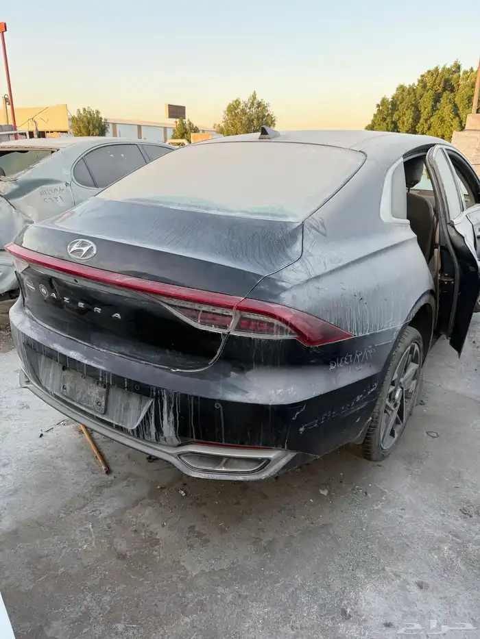 للبيع قطع غيار ازيرا من مديل 2018 إلى 2023-2022 0