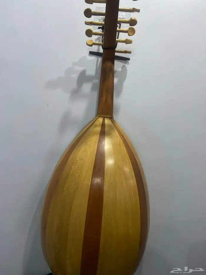 عود مو سيقي مصري نضيف في كسر بصيط من تحت موضح في اصور 0