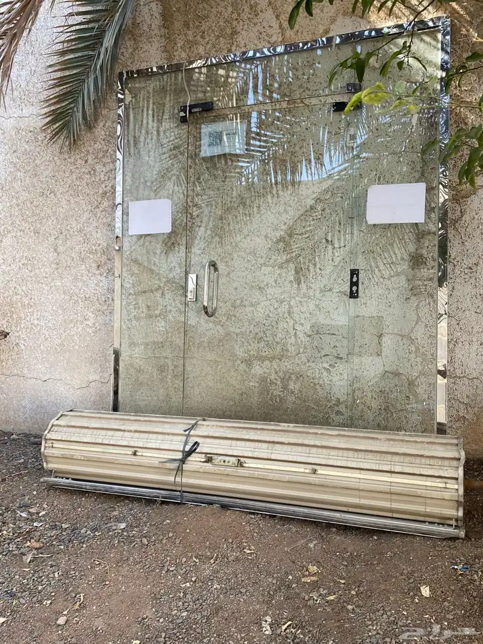 باب محل زجاج وبايكه للبيع 2