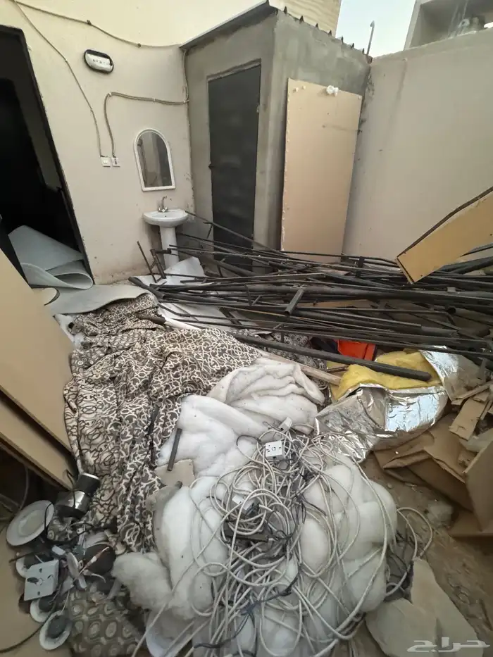 حديد اسلاك كهربا عوازل 1