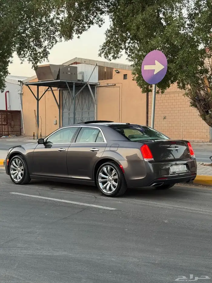 كرايسلر 2016 فل كامل هيمي 8V 2