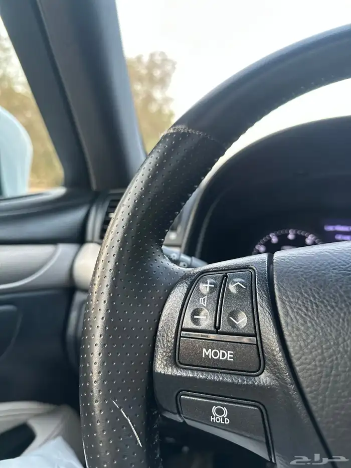 لكزس LS460 موديل 2013 سعودي اسبورت 22