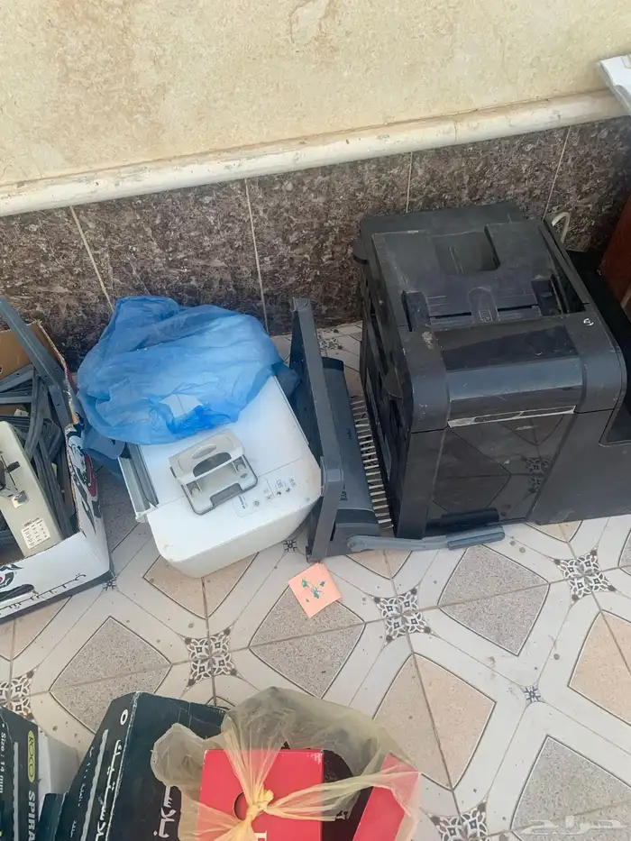ادوات خدمات طالب وديكور زجاج 1