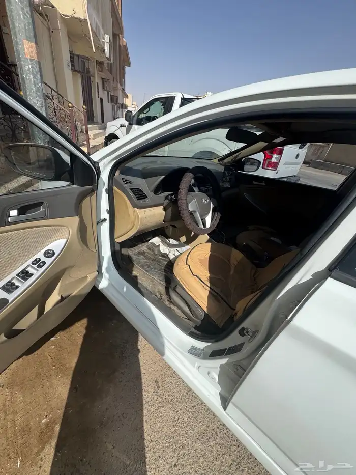 اكسنت 2013 لبيع تشليح استمارتها جديدة لكن الشاصي به قص 4