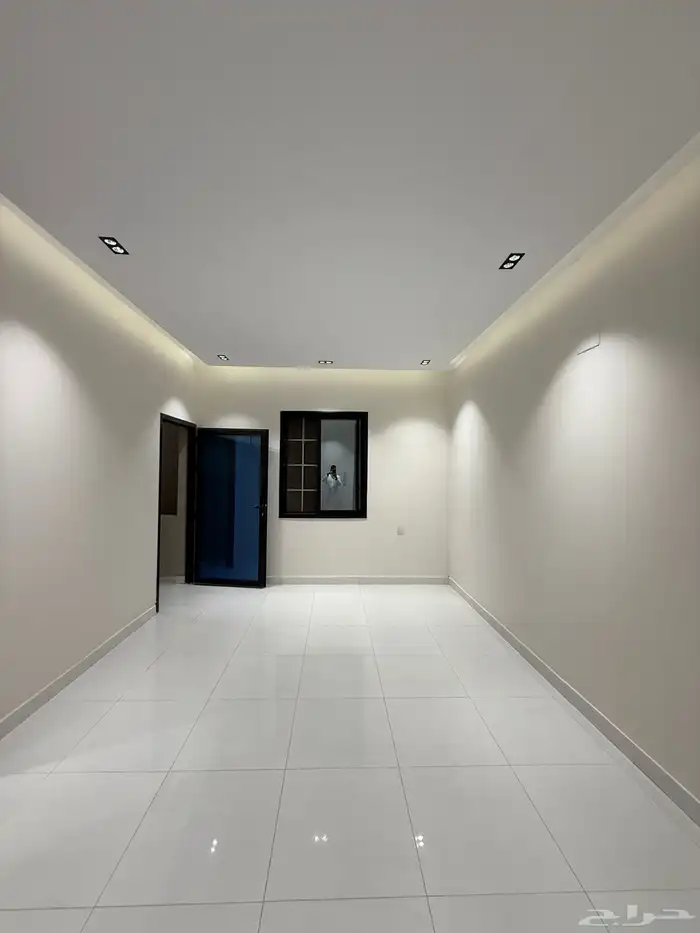 للبيع شقق ارضيه وشقق علويه غرب الخميس حي المعارض 25