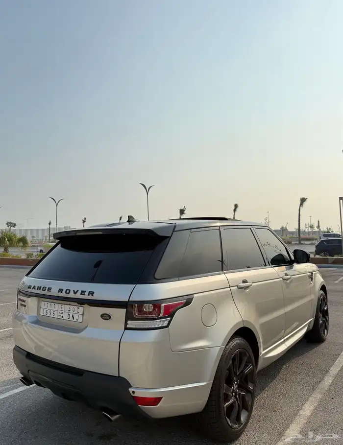 RANGE ROVER 4
