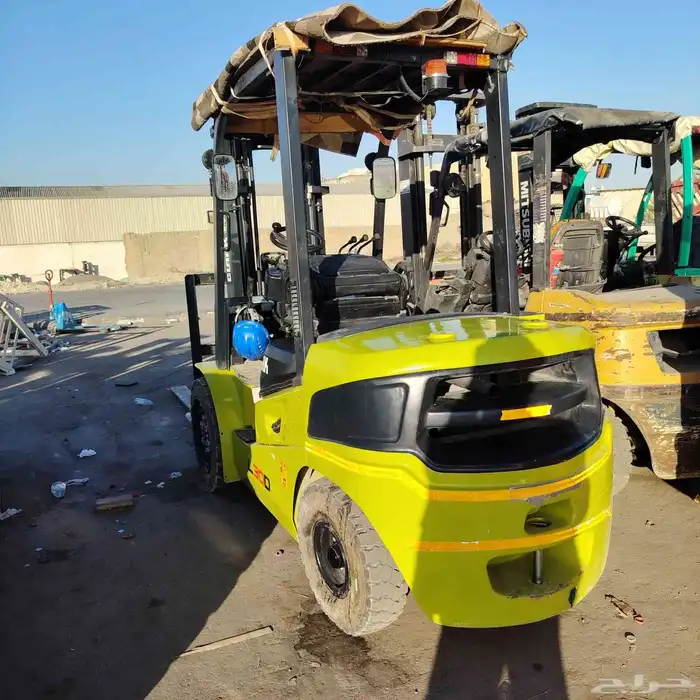 Forklift for daily rent. 0