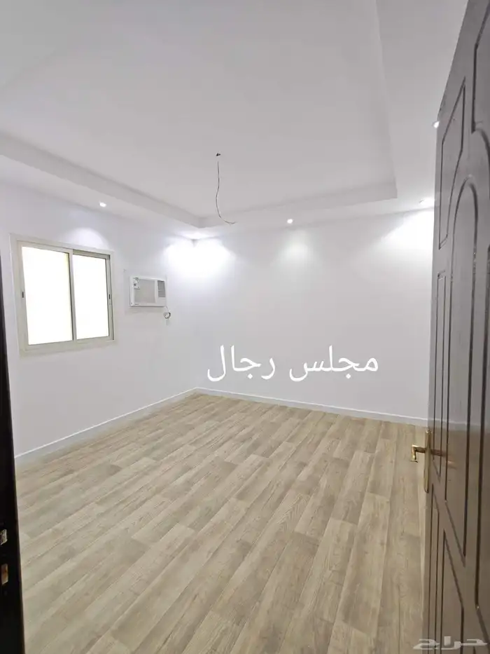 للايجار شقه ملحق راكب مكيفات ومطبخ الواحه 0