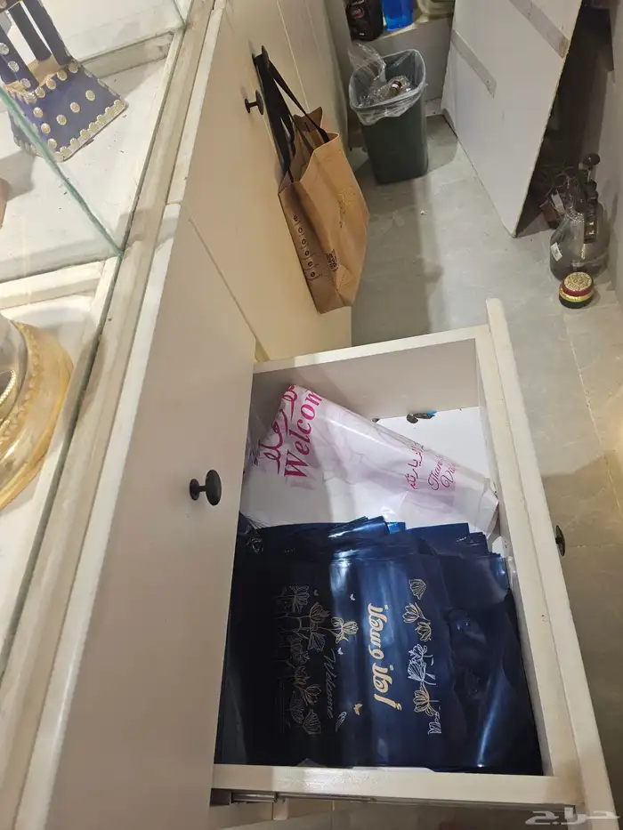 للبيع مستعجل المبلغ المطلوب 1200 ريال شريتها 1700 ريال 1