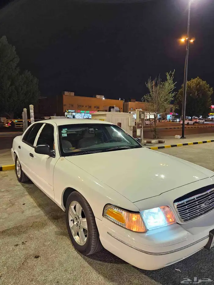 كراون فكتوريا 2003 1