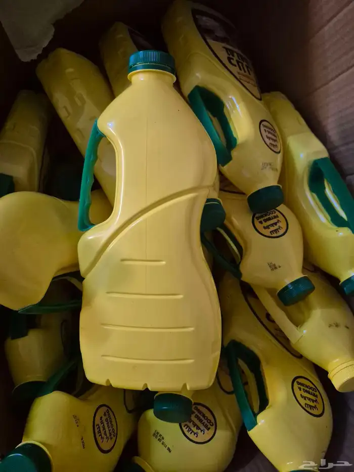 علب زيت فارغه 0