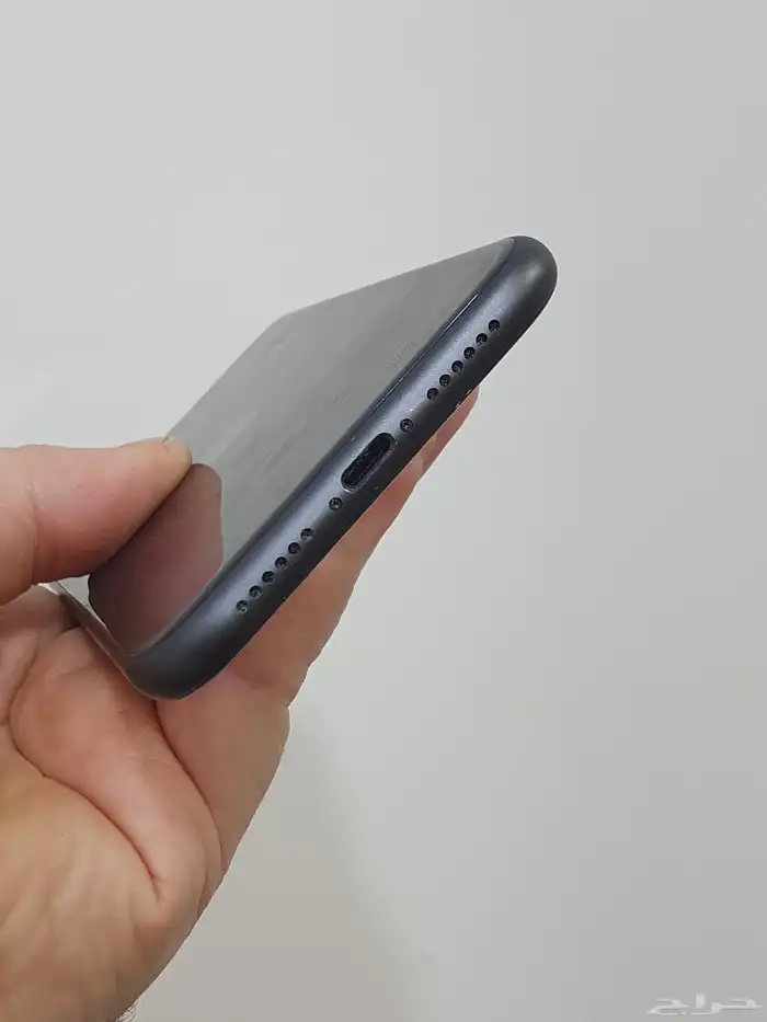 ايفون 11 بطاريه 100 ب 580 ريال فقط ومتاح تمارا 4