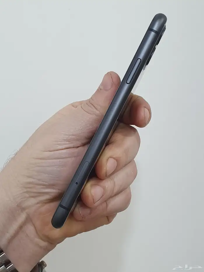 ايفون 11 بطاريه 100 ب 580 ريال فقط ومتاح تمارا 1