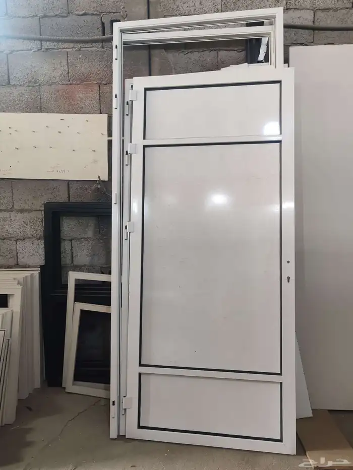 زجاج سكريت واجهات دربزينات مكاتب شورات المنيوم صيانه شامله 5