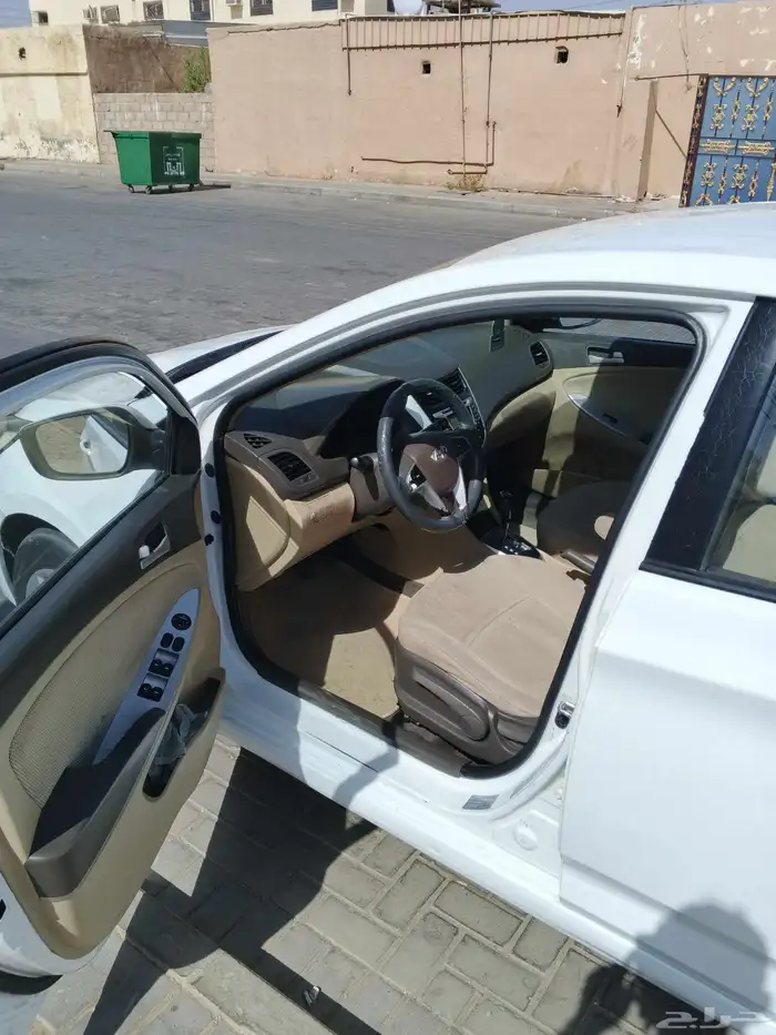 Hyundai accent 2014 model 6