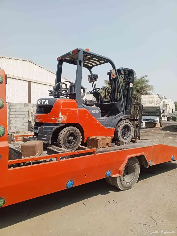 فركلفت للايجار اي وقت 24ساعه على اي اتجاه داخل الدمام 0