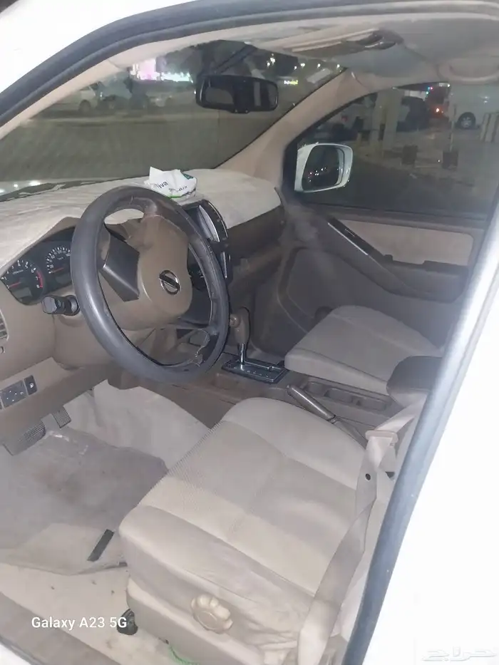 Nissan Navarra 2010 1