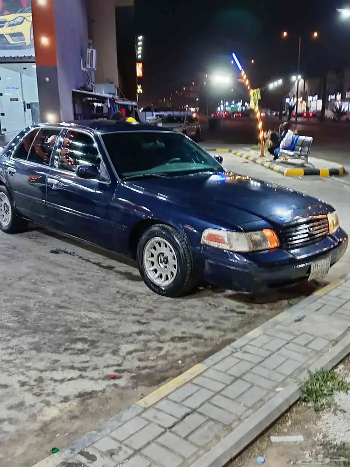 فورد فكتوريا أمريكي نظيف موديل 1999 4