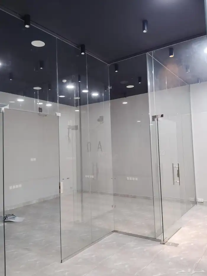 قزاز للبيع راكب في صاله 1