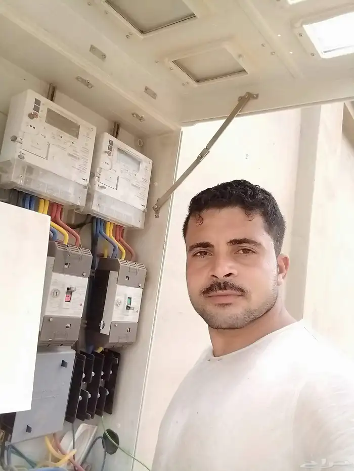 معلم كهربائي مصري 1