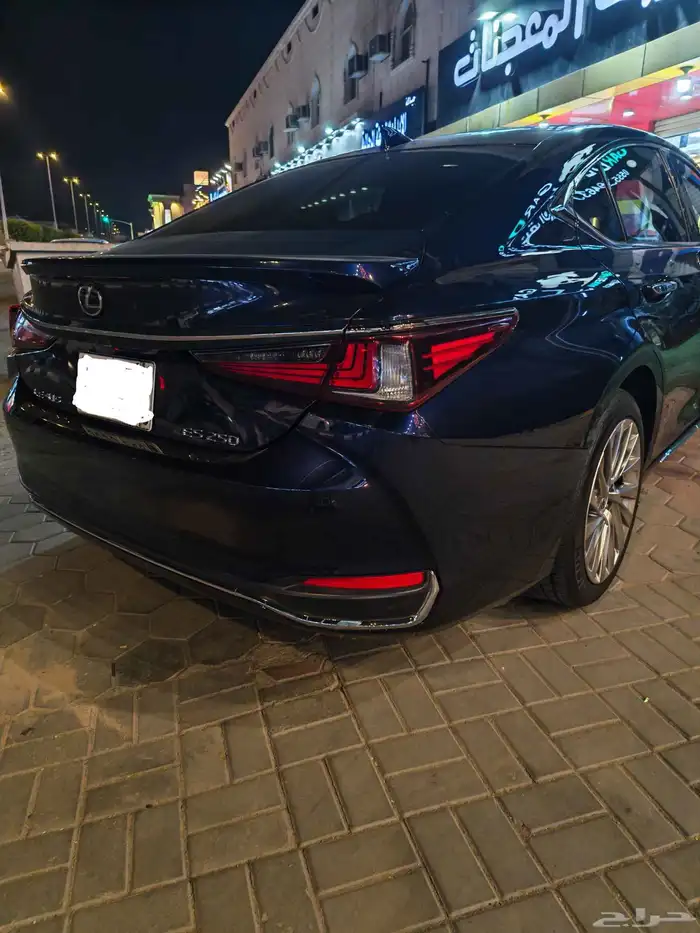 لكزس ES 250 BD فل 4 سلندر مديل 2022 4