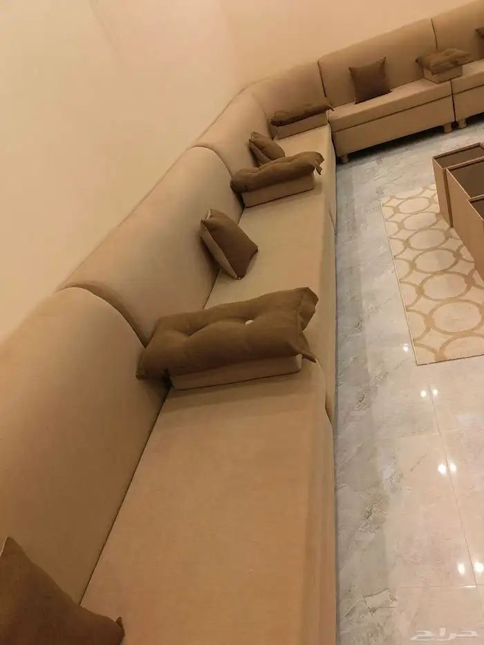 كنب مجلس 7 في 4 نظيف جدا لا يوجد فيه اي ملاحظات 3