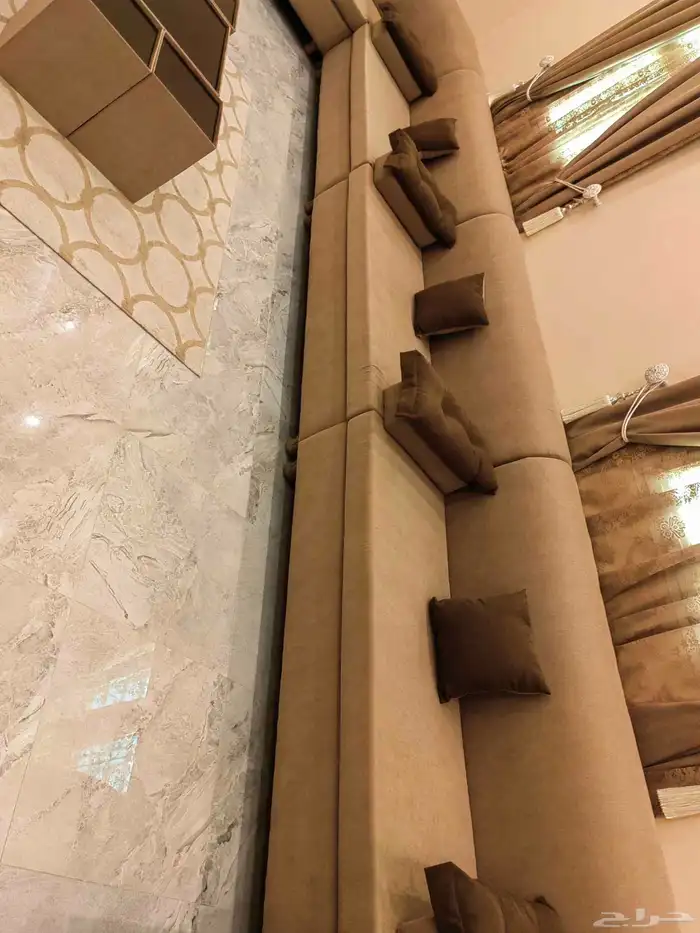 كنب مجلس 7 في 4 نظيف جدا لا يوجد فيه اي ملاحظات 4