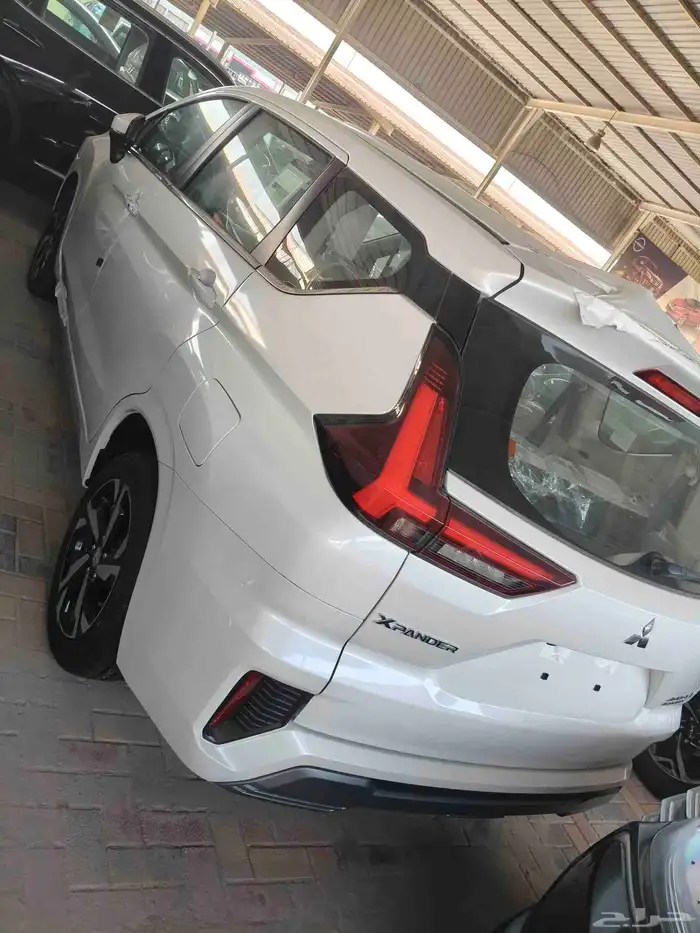 متسوبيشي اكسباندر 2025 5
