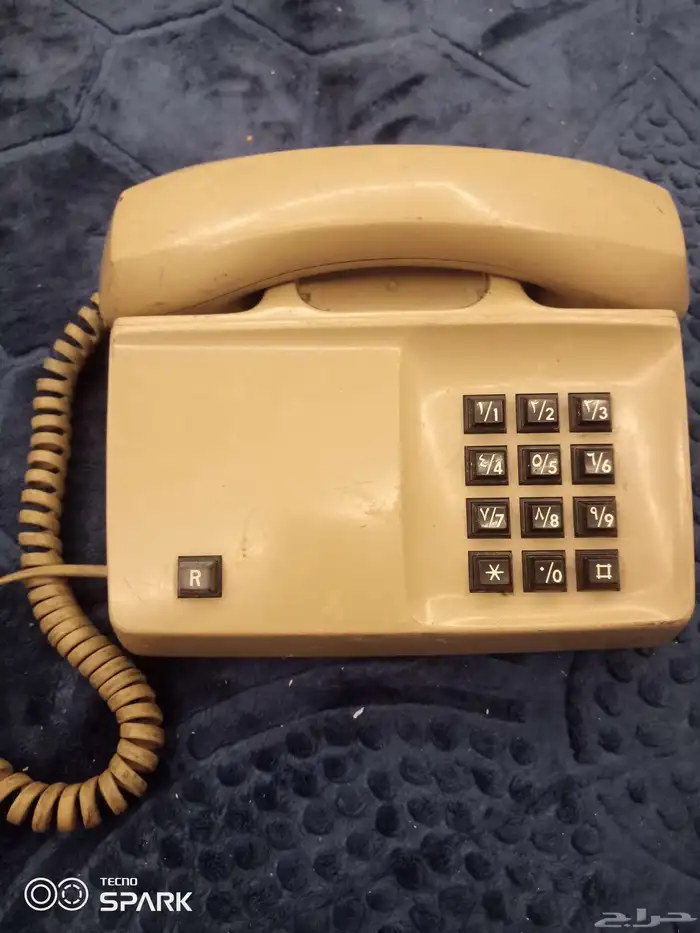 اجهزت تليفون قديم العدد5 اجهزه 1