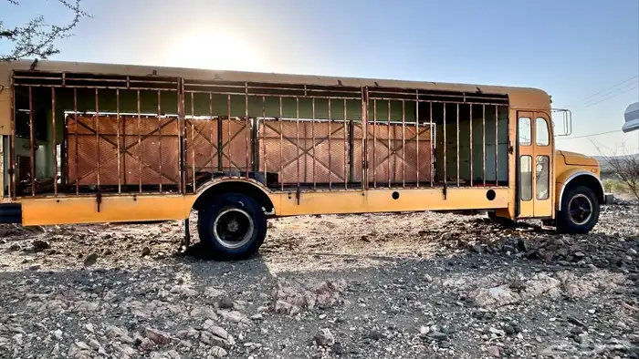 باص نحل فاضي جمس مديل 79 مشروط جميع المحركات والكفرات 6